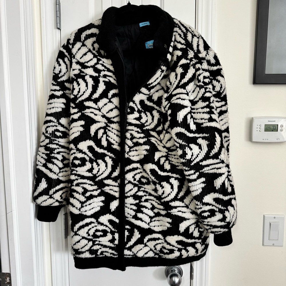 Snowball Black and White Floral Patterned Jacket
